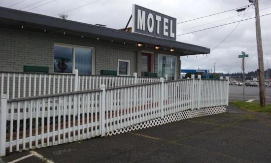 Terrace Motel Coos Bay Exterior photo